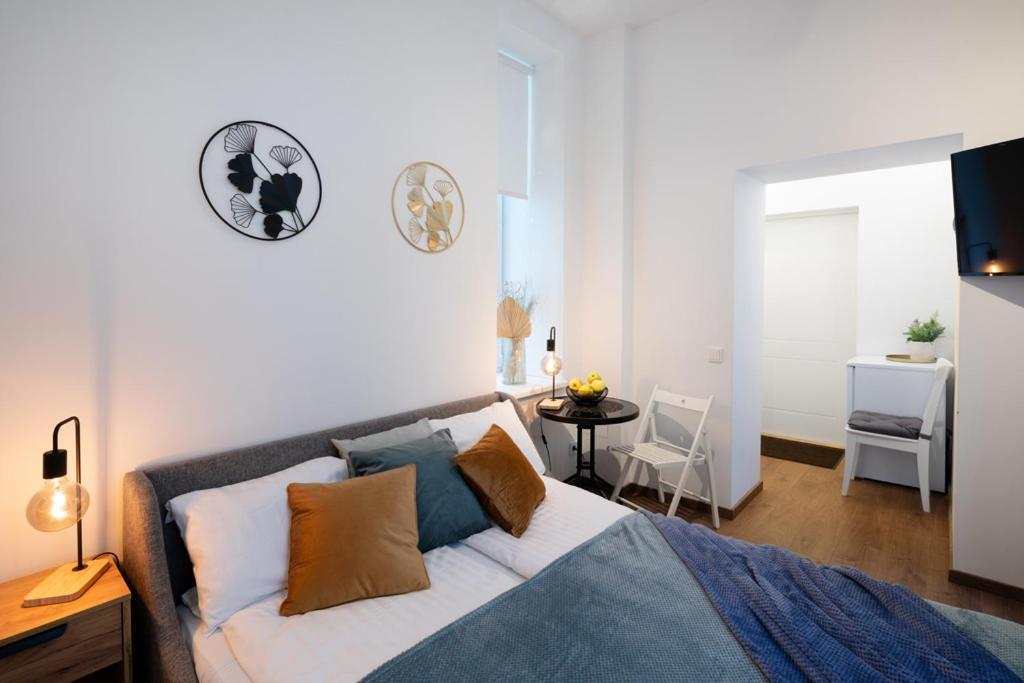 Kalnina Street Studio Apartment Riga Exterior photo