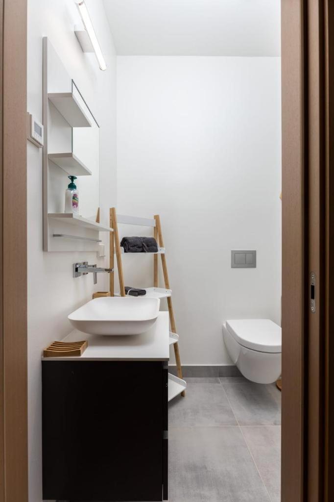 Kalnina Street Studio Apartment Riga Exterior photo
