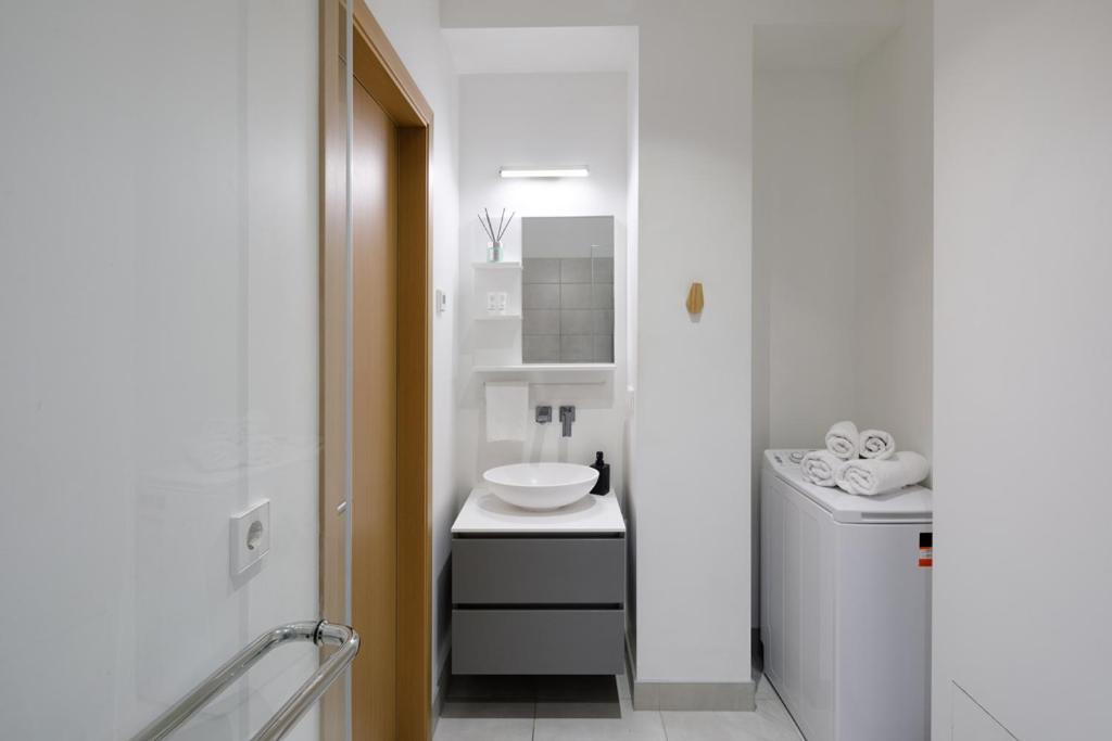 Kalnina Street Studio Apartment Riga Exterior photo