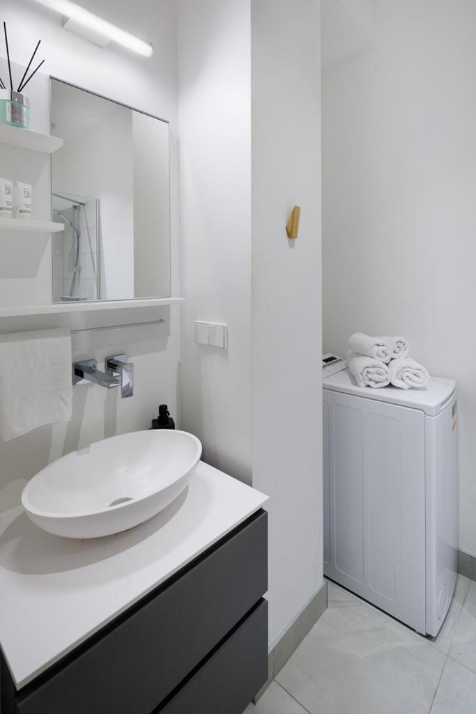 Kalnina Street Studio Apartment Riga Exterior photo